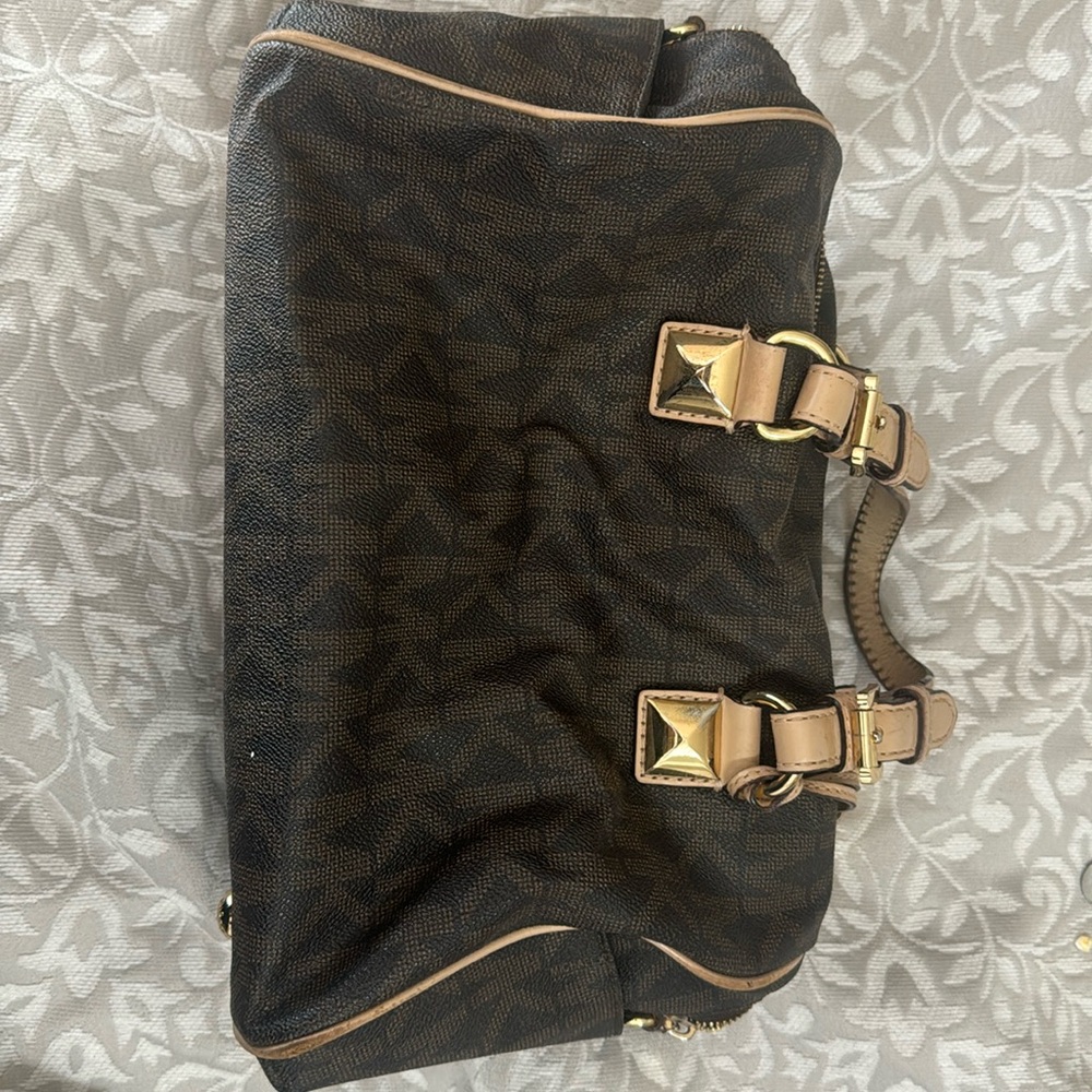 Micheal Kors Purse